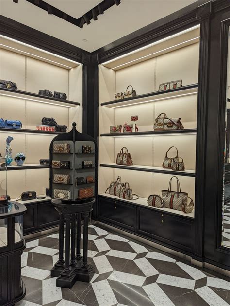 gucci milan airport store